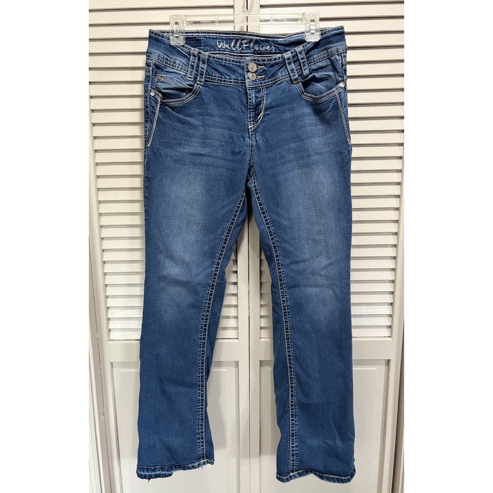 Wallflower Straight Mid Rise Denim Jeans Size 11 Embroidered Zip Boho Pockets